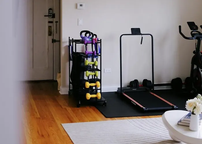 2br Fitness Pad • Private Gym • Sleeps 7 * Chicago